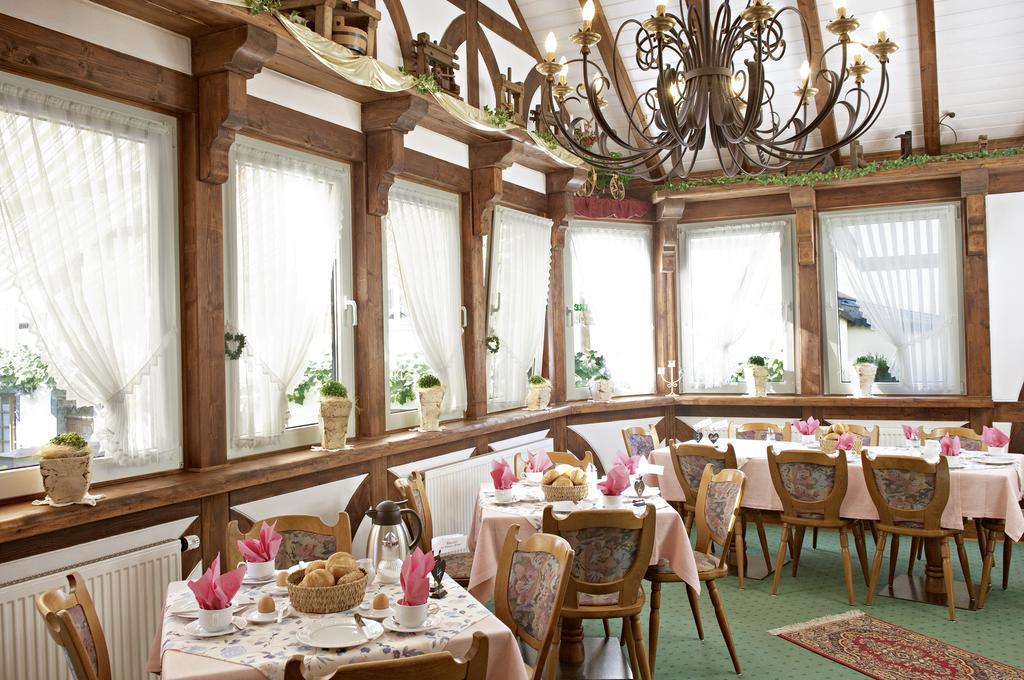 Alte Weinschaenke Hotel Ellenz-Poltersdorf Buitenkant foto
