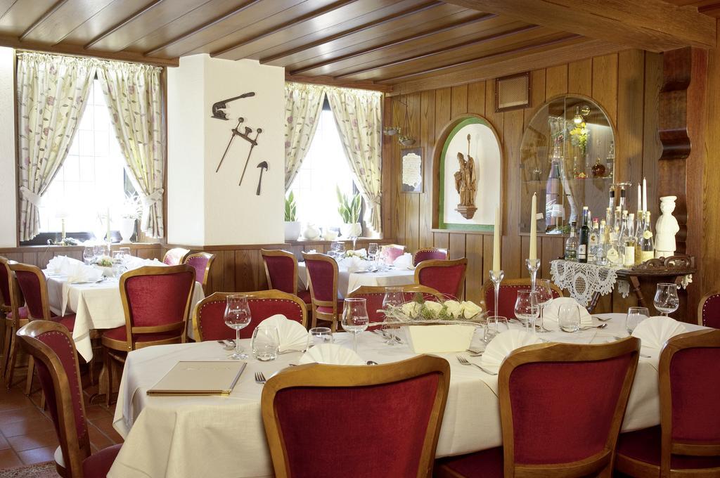 Alte Weinschaenke Hotel Ellenz-Poltersdorf Buitenkant foto