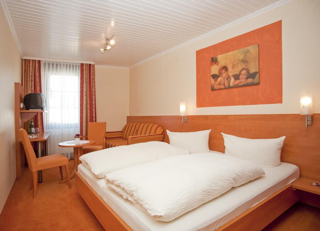 Alte Weinschaenke Hotel Ellenz-Poltersdorf Kamer foto
